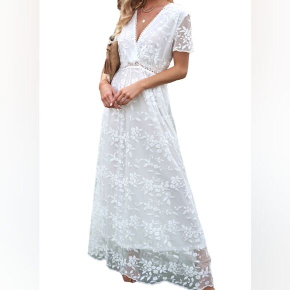 Romantic Embroidered Lace Tulle Maxi Summer Country Wedding Dress - Picture 3 of 10